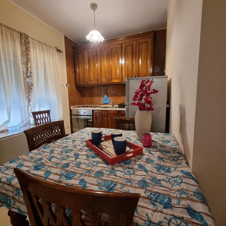 Apartment On The Shore Of The Bay Of Kotor With Free Wi-Fi Buitenkant foto